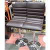 Image 1 : LOT OF 2 BROWN BAR CHAIRS