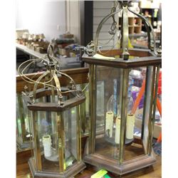 2 VINTAGE LAMPS