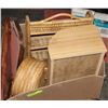 Image 1 : FLAT OF WOOD AND WICKER HOUSE HOLD ITEMS