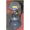 Image 1 : PETMATE AUTOMATIC FOOD DISPENSER