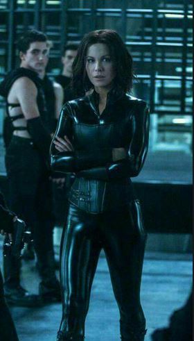 1125x2436 Kate Beckinsale Selene In Underworld Blood Wars Iphone XS