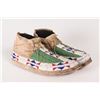 Image 1 : Sioux Beaded Man's Moccasins, 10 ½"