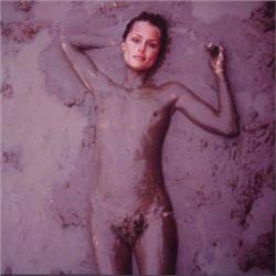 Annie Leibovitz (b. 1949) American, LAUREN HUTTON, OXFORD MISSISSIPPI, 1981, cibachrome photogr...