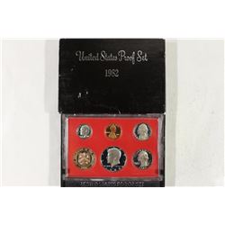 1982 US PROOF SET (WITH BOX)