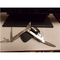 MULTI TOOL- "LEATHERMAN" WITH SHEAT