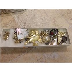 LOT OF ASSORTED RHINESTONE JEWELRY -
