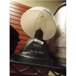 BATTERY OPERATED LANTERN & DOCK