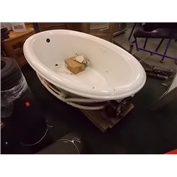 JACCUZI BATHRUB WITH MOTOR