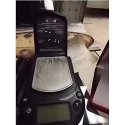 MINI DIGITAL POCKET SCALE - JSCALE JSR-100 BATTERIES DEAD - AS-IS