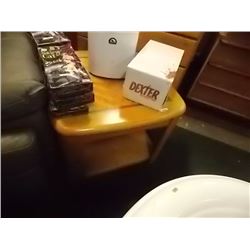 OAK END TABLES - 2 TTL