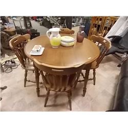 VINTAGE SMALL WOOD ROUND DINING TABLE (43" D) & CHAIRS