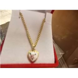 NECKLACE- HEART PENDANT WITH PORCALIN CENTER- GOLD STYLE