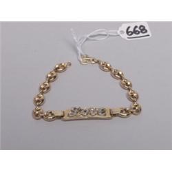 14K Diamond Gucci Link Bracelet
