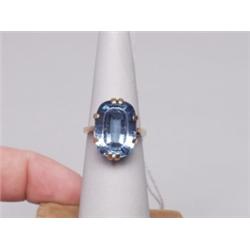 14K Aquamarine Ring
