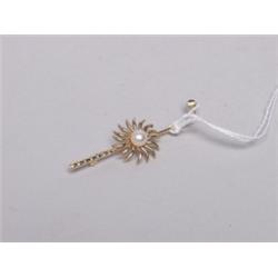 14K Gold & Pearl Golf Club Pin