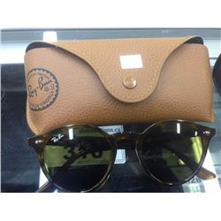 RAY BAN SUNGLASSES IN CASE