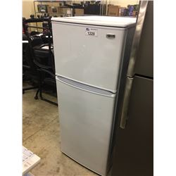 DANBY WHITE FRIDGE/FREEZER COMBO