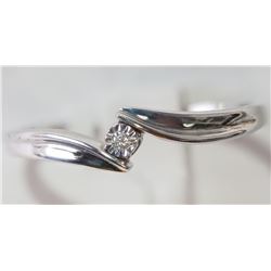#19-10KT WHITE GOLD DIAMOND RING