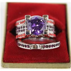 LOT OF 2 WOMENS FASHION RINGS