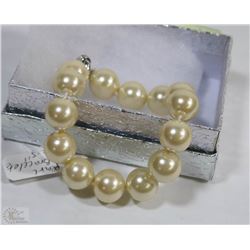 #9- SEA SHELL PEARL BRACELET 7.5" CREAMY MILK