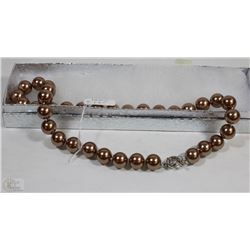 #2-SEA SHELL PEARL NECKLACE 17"  BROWN