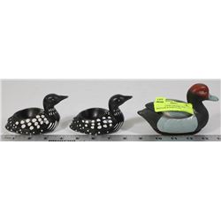PAIR OF LOON CERAMIC EGG HOLDERS & PORCELAIN
