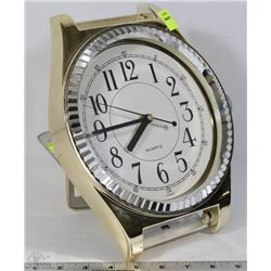 LARGE VINTAGE WRIST WATCH CLOCK (TAIWAN)