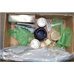 MIXED BOX WITH 3 CANNING JARS, PLACEMAT &