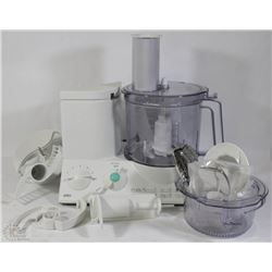 BRAUN MULTI PROCESSOR WITH ATTACHMENTS