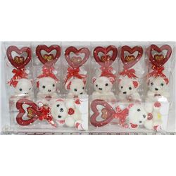 VALENTINES TEDDY BEARS. 8 PER FLAT