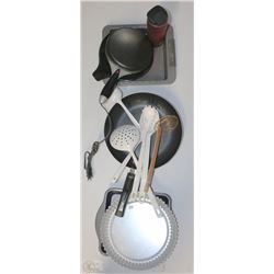 KITCHEN LOT WITH CREPE MAKER, PANS AND KITCHEN