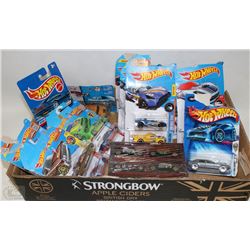 FLAT OF 18 HOTWHEELS CARS W/VINTAGE