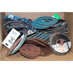 BOX OF ASSORTED SANDING DISCS