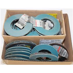 BOX OF ASSORTED SANDING DISCS