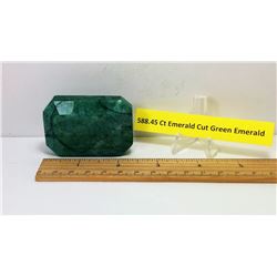 NATURAL GREEN EMERALD GEMSTONE