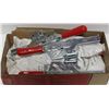 Image 1 : BOX OF WELDING CLAMPS