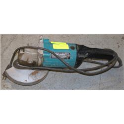 MAKITA 9607 NB 180MM HEAVY DUTY DISC GRINDER