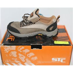 STC SIZE 5 WORK BOOTS