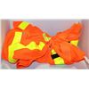 Image 1 : LOT OF 2 SAFETY VESTS
