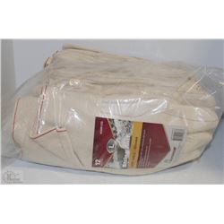 LOT OF 12 SUPERIOR STRING KNIT LARGE HOT MILL