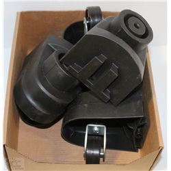 BOX WITH 4 BLACK PLASTIC CASTERS