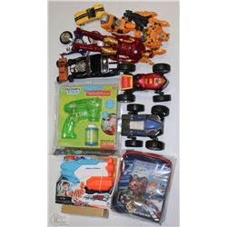 BOX OF KIDS TOYS INCL TRANSFORMERS, HOTWHEELS,