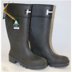 PAIR OF BAFFIN STEELTOED RUBBER BOOTS - SIZE 4