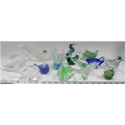 BOX OF ART GLASS PAPER WEIGHTS