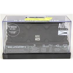 JUST LISTEN WATERPROOF MINI LIFE JACKET RUGGED