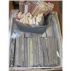 Image 1 : SMALL PALLET OF ASSORTED STONE PENCIL TRIMS