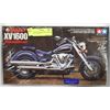 Image 1 : YAMAHA XV1600 ROADSTAR MODEL KIT - 1:12 SCALE