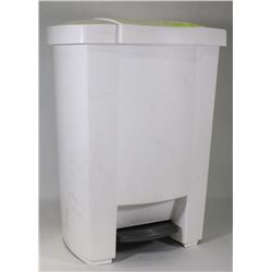 WHITE STEP ON KITCHEN GARBAGE CAN