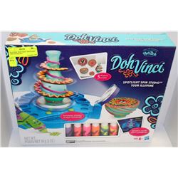 PLAYDOH "DOH VINCI" SPOTLIGHT SPIN STUDIO SET