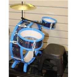 CHILDS DRUM SET WITH STOOL